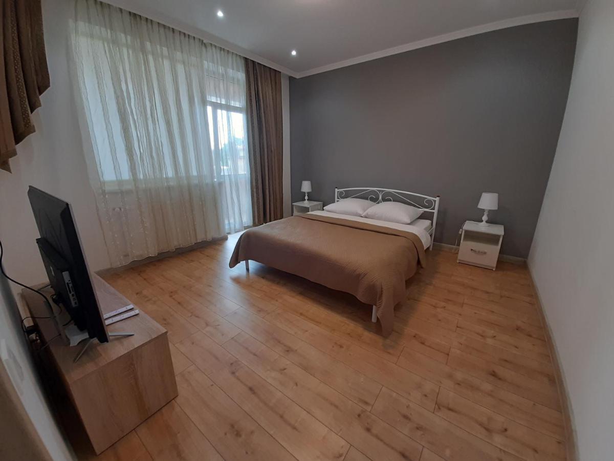 New !!! Modern Lux Apartment In The City Center With A Terrace Mukatschewo Exterior foto